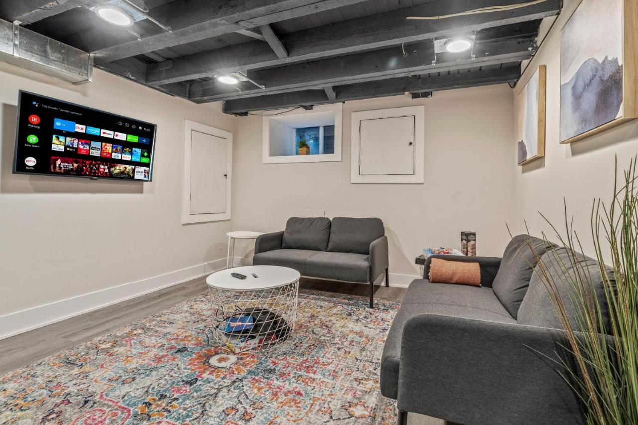 Kid-friendly Fishtown Family Retreat With Game